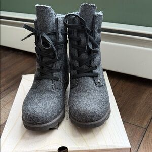 BearPaw Gray Winter Boots